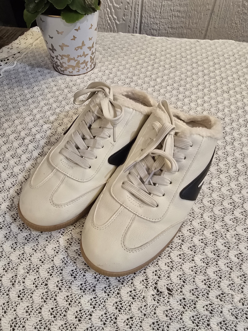 DV by Dolce Vita Cream Lace-Up Sneakers with Black Accent